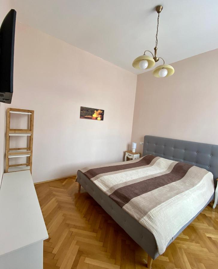 Casa Balcescu Hotel Brasov Ngoại thất bức ảnh