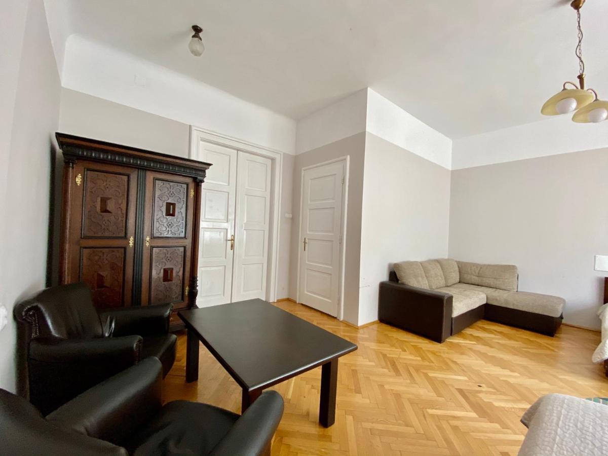 Casa Balcescu Hotel Brasov Ngoại thất bức ảnh